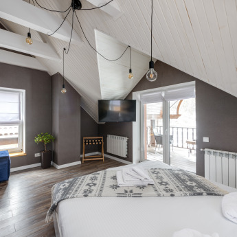 Гостьова кімната на мансарді