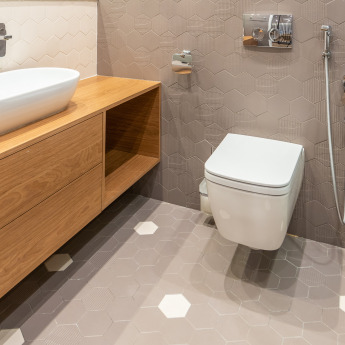 Укладання кварцвінілової плитки в Рівному